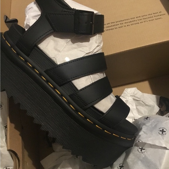Dr. Martens Blair Platform Sandals NIB - Picture 4 of 10